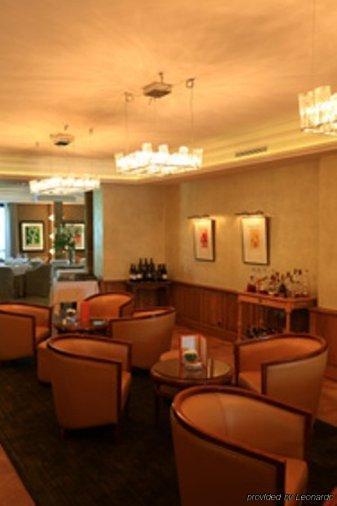 & Restaurants - Maison Chabran Hotel Pont-de-l'Isere